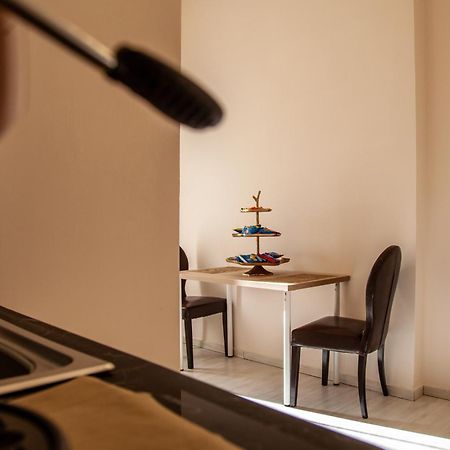Airport Luxury Rooms เนเปิลส์ ภายนอก รูปภาพ