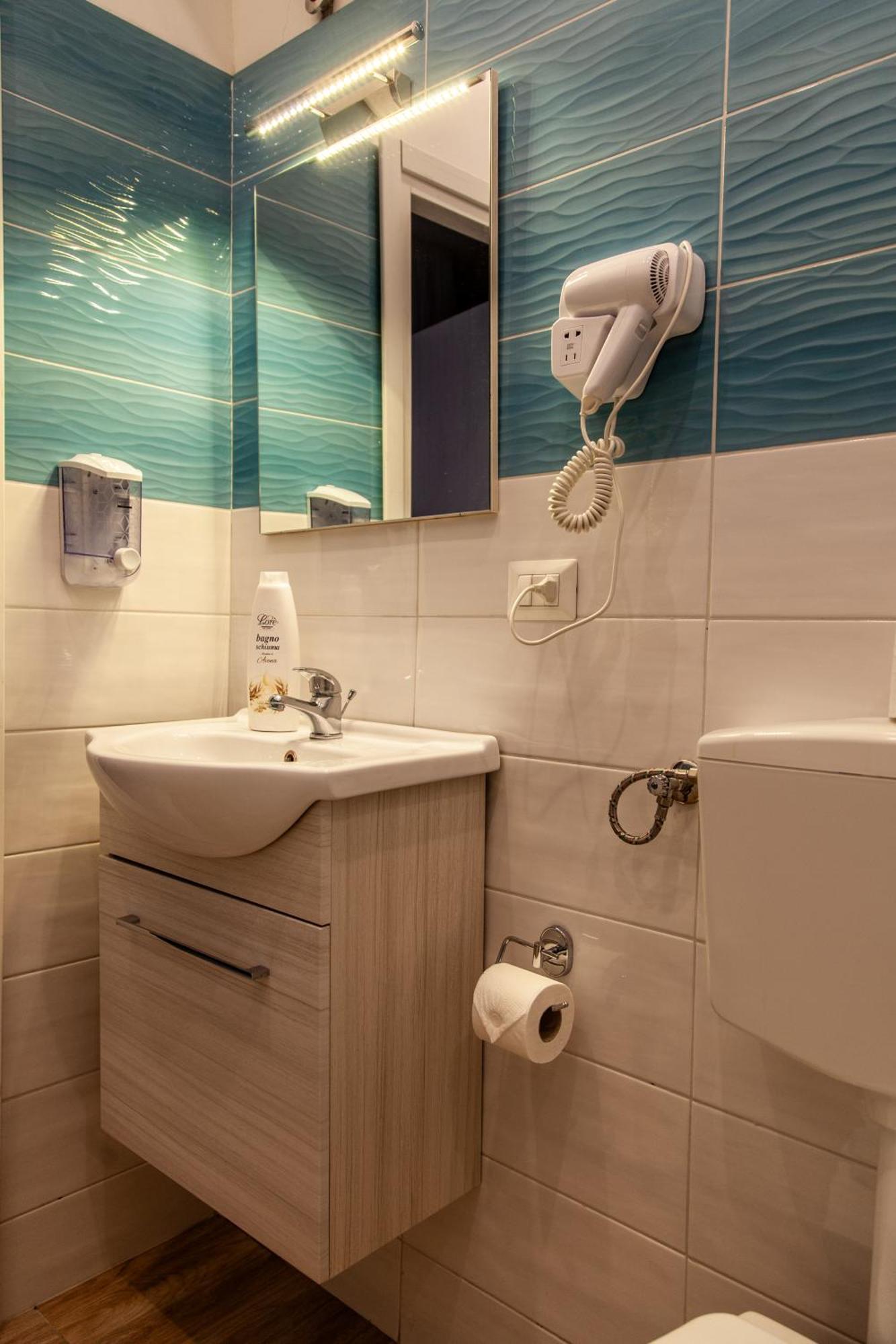 Airport Luxury Rooms เนเปิลส์ ห้อง รูปภาพ