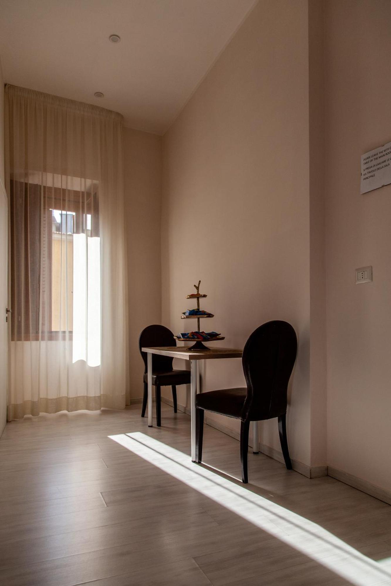 Airport Luxury Rooms เนเปิลส์ ภายนอก รูปภาพ