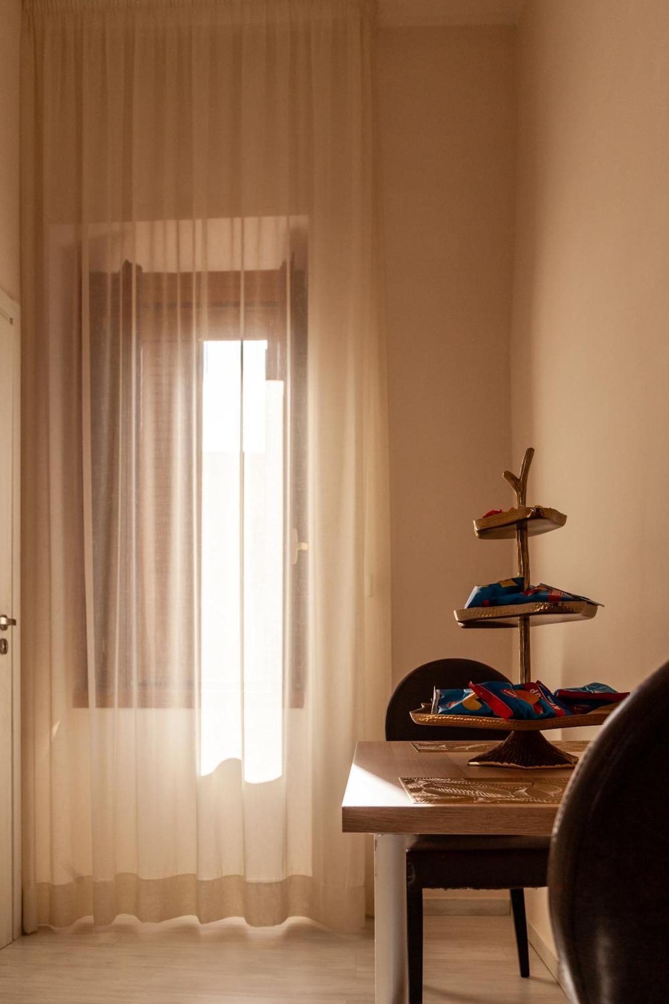 Airport Luxury Rooms เนเปิลส์ ภายนอก รูปภาพ